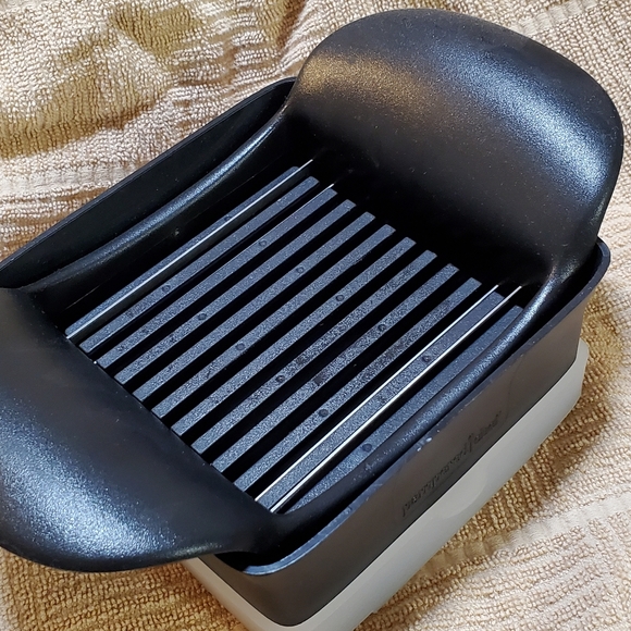 Pampered Chef Cutter - Picture 2 of 2